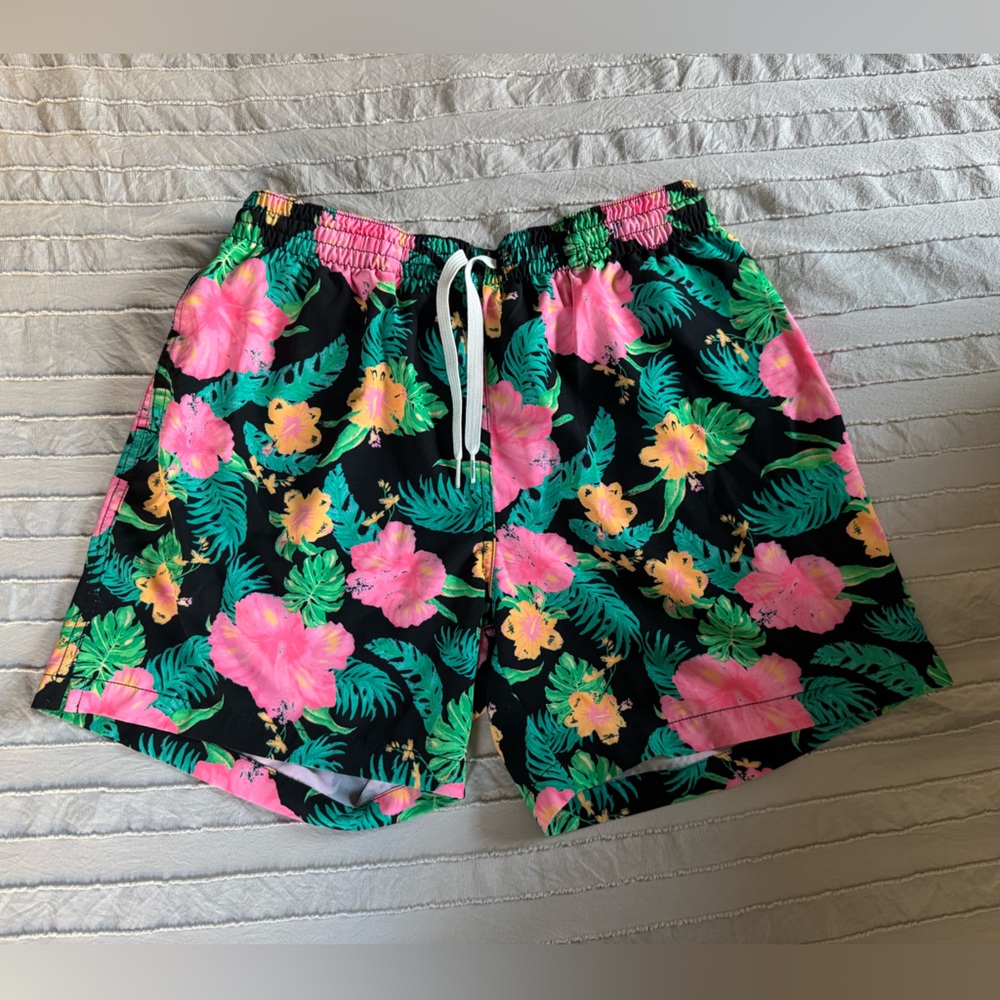 Chubbies Pink and Green Floral Swim Trunks (Large)